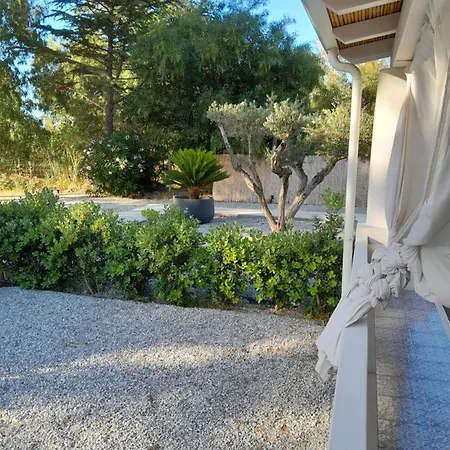 Дом отдыха Teia *